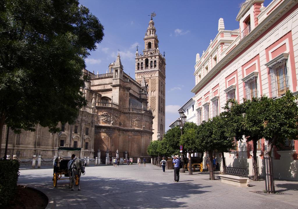 Apartamentos Alemanes Gradas Luxury Seville Luaran gambar
