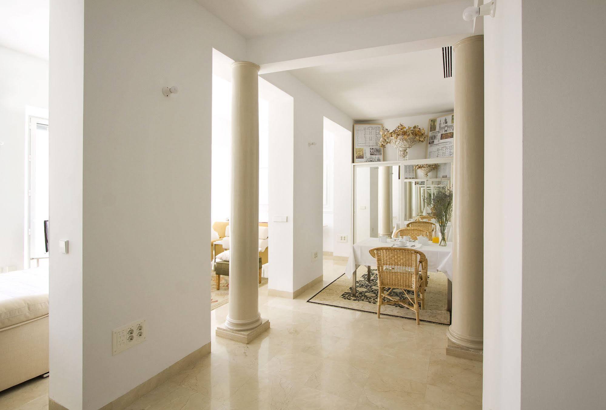 Apartamentos Alemanes Gradas Luxury Seville Luaran gambar